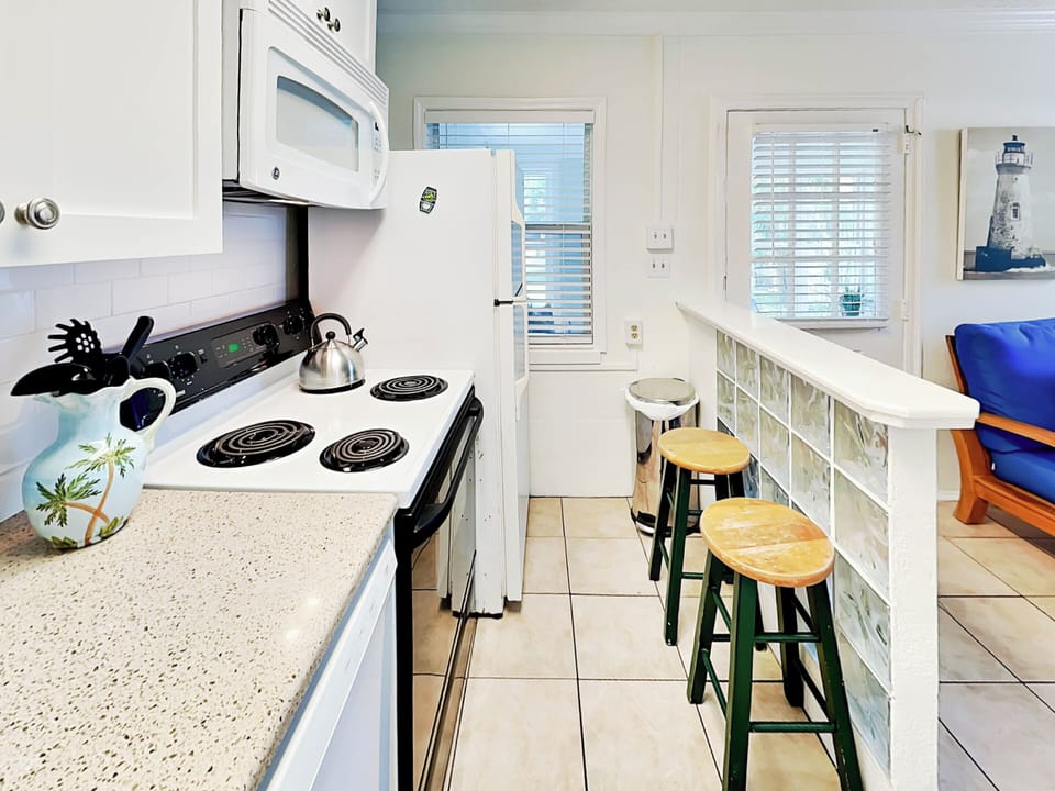 Full Kitchen