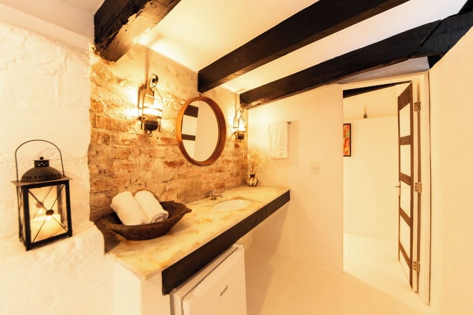 Loft Tom Jobim | Bathroom | Shower, towels