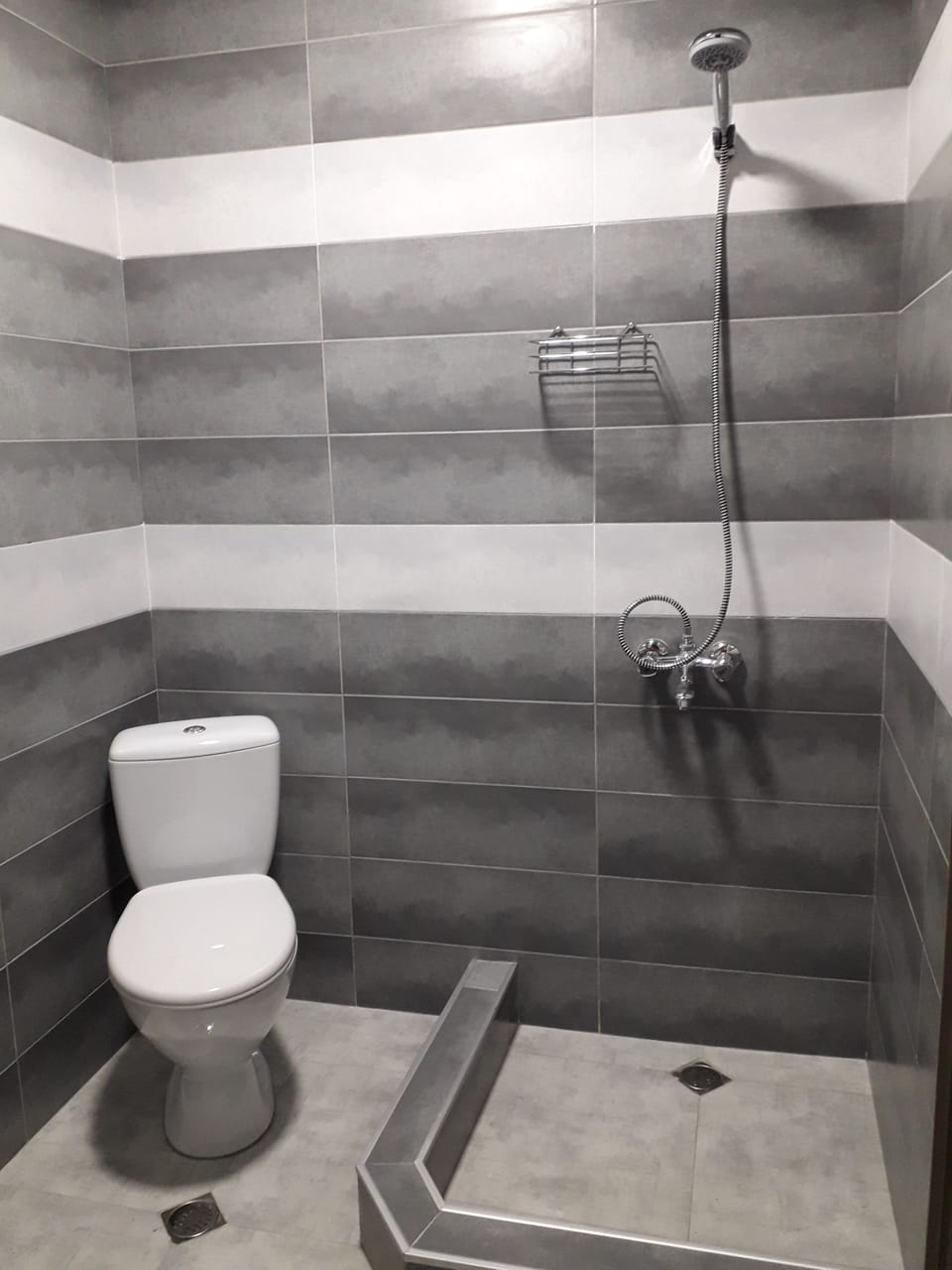 Deluxe Double Room, 1 King Bed, Balcony | Bathroom | Shower, free toiletries, hair dryer, towels