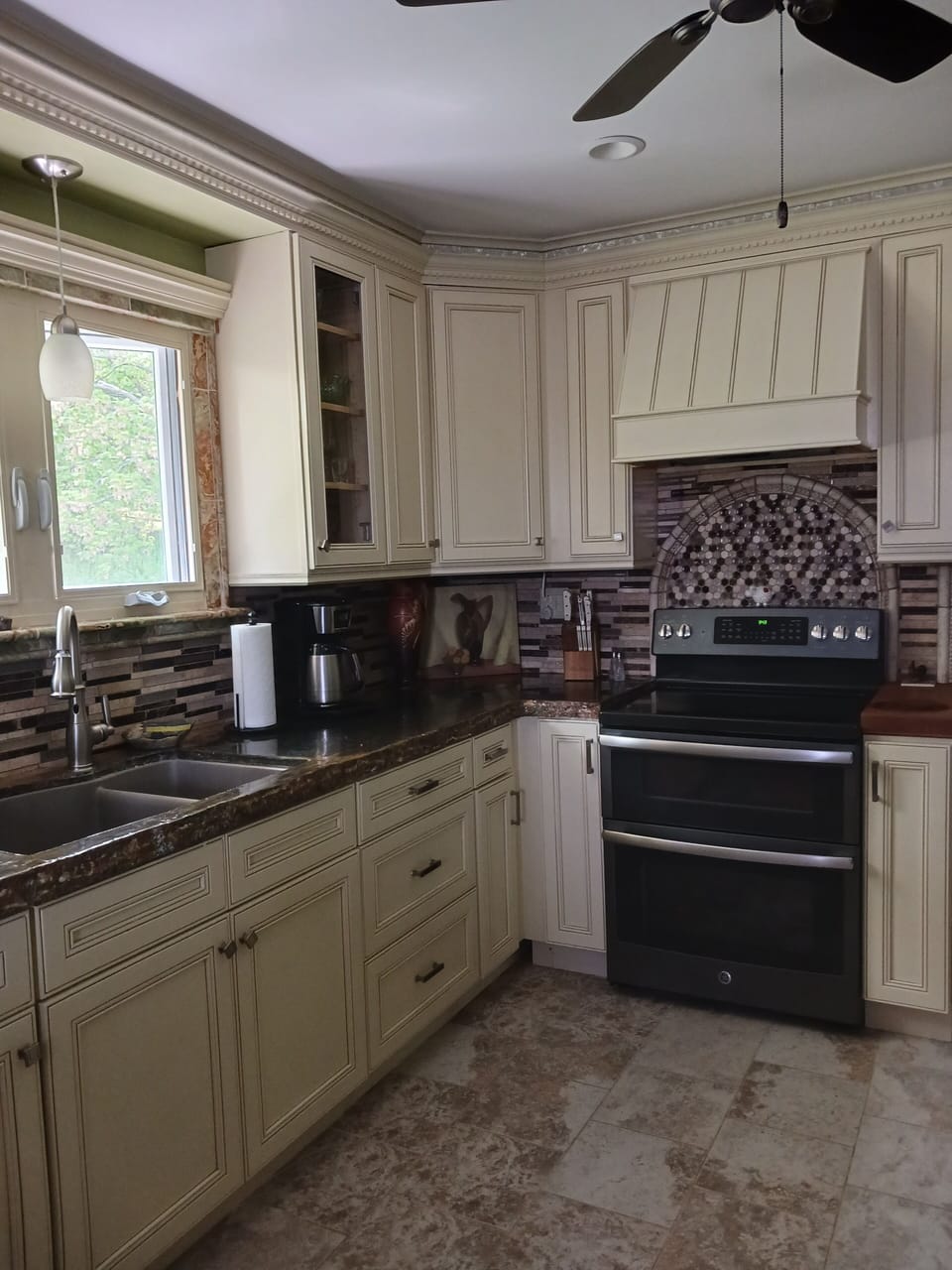 kitchen. view from dining room
