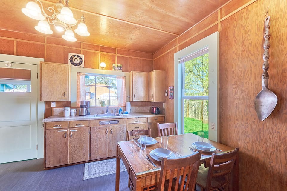 Quaint Vintage Style Kitchen