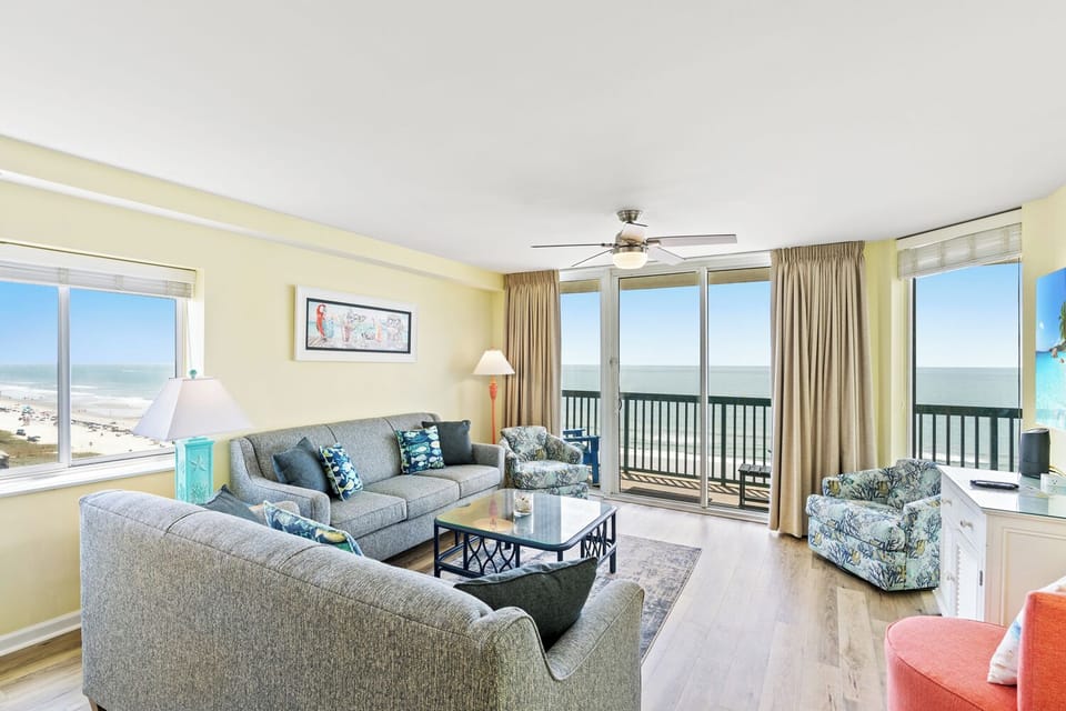 Expansive Living Space 