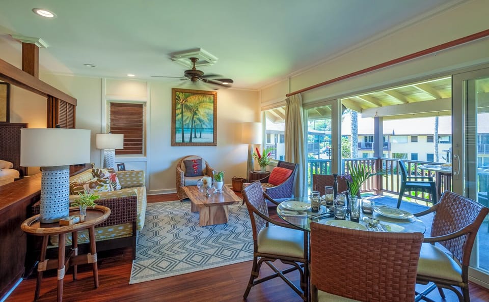 Hanalei Colony Resort E3 - Living room area.
