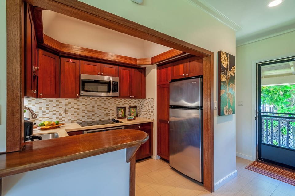 Hanalei Colony Resort E3 Condo Rental - Kitchen.
