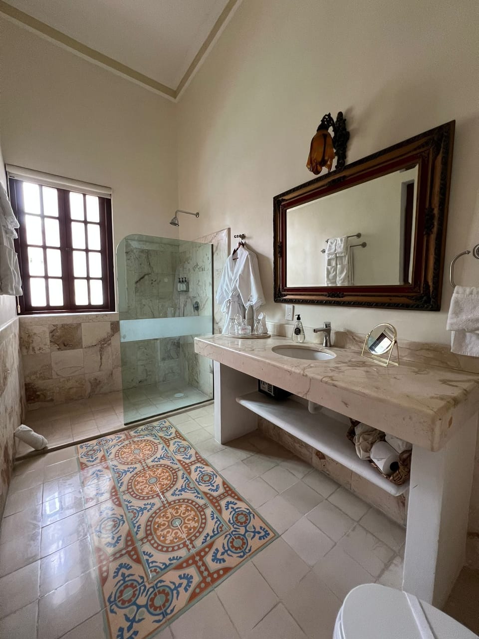 Deluxe Double Room, 1 King Bed, Poolside | Bathroom | Shower, free toiletries, hair dryer, bathrobes