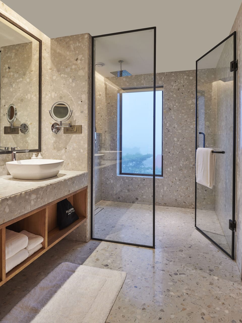 Sahayadri Hill Suite | Bathroom | Shower, free toiletries, hair dryer (on request), towels