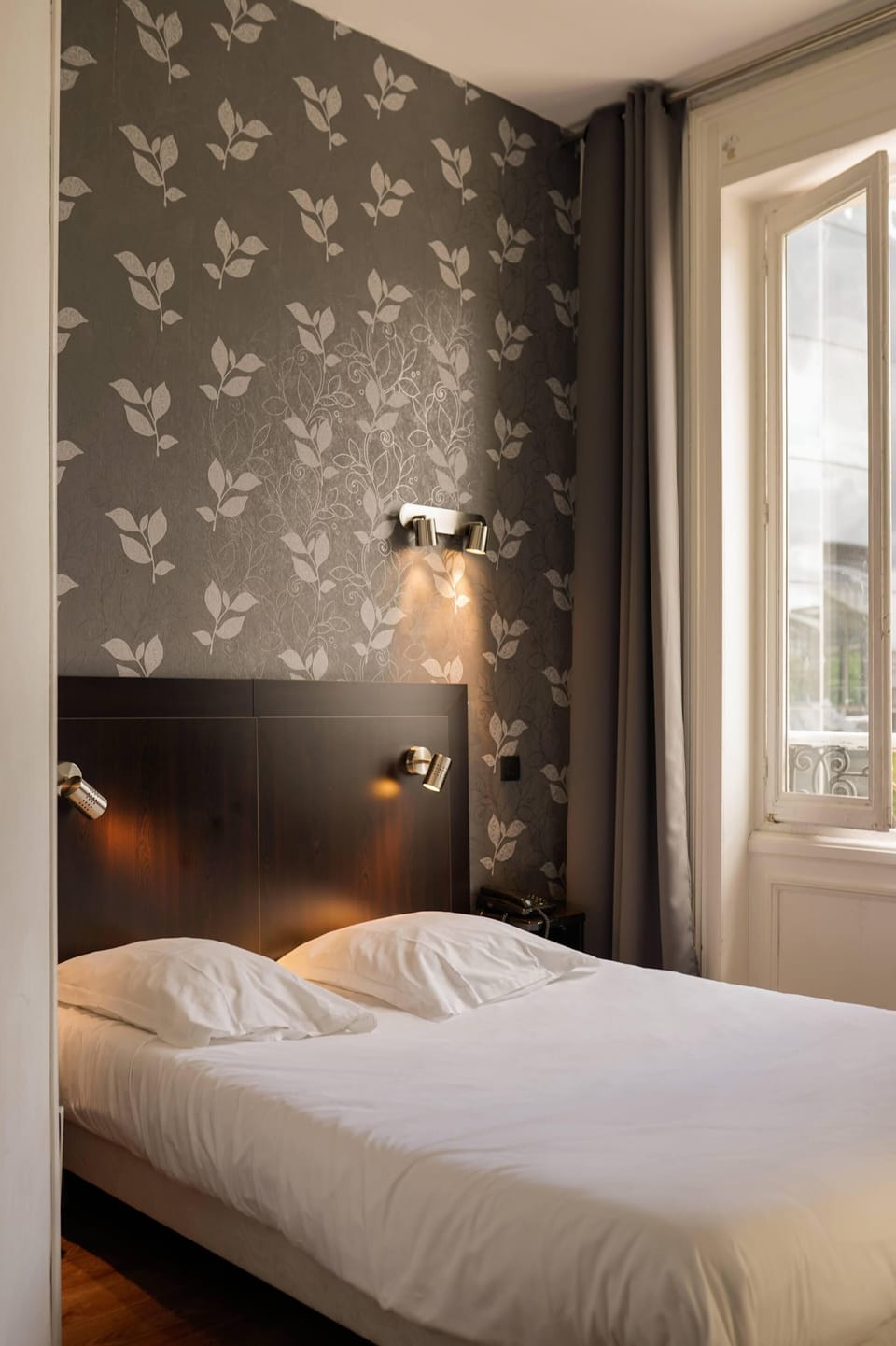 Classic Room, 1 Double Bed | In-room safe, desk, blackout drapes, iron/ironing board (on request)