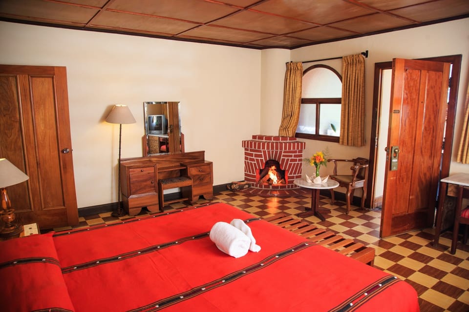 Standard Room | Premium bedding, desk, iron/ironing board (on request), WiFi (free)