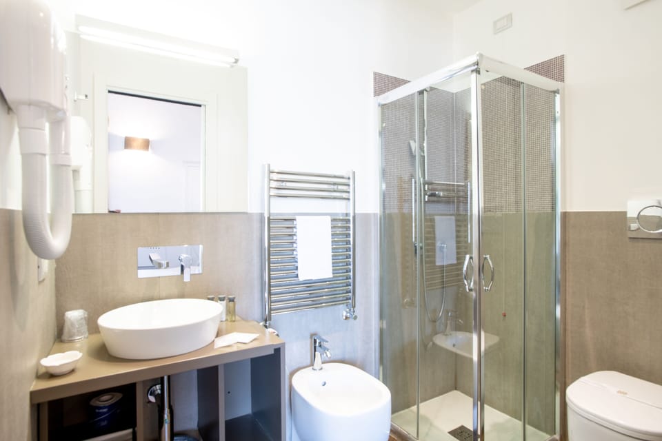 Classic Room | Bathroom | Shower, designer toiletries, hair dryer, slippers