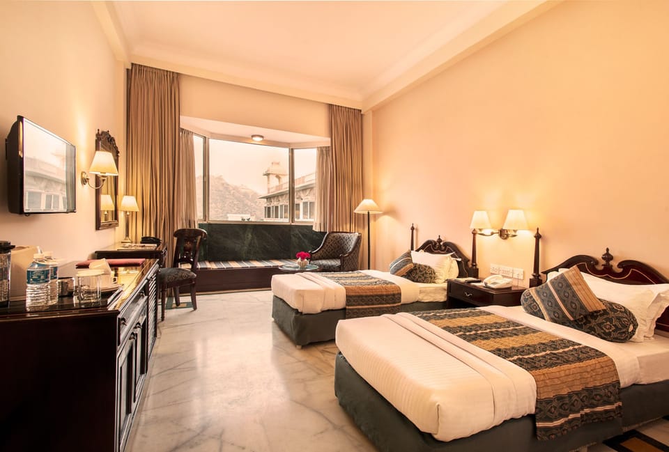 Royal Room Twin Bed  | Premium bedding, down comforters, free minibar items, in-room safe