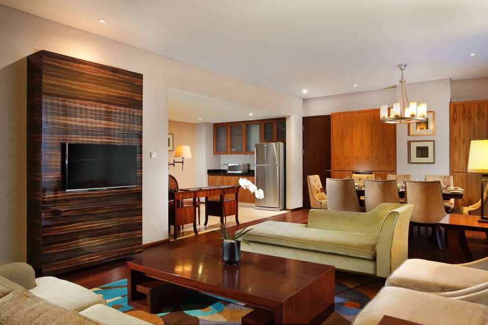 Presidential Suite, Club Lounge Access | Living area | 37-inch LCD TV with cable channels, TV