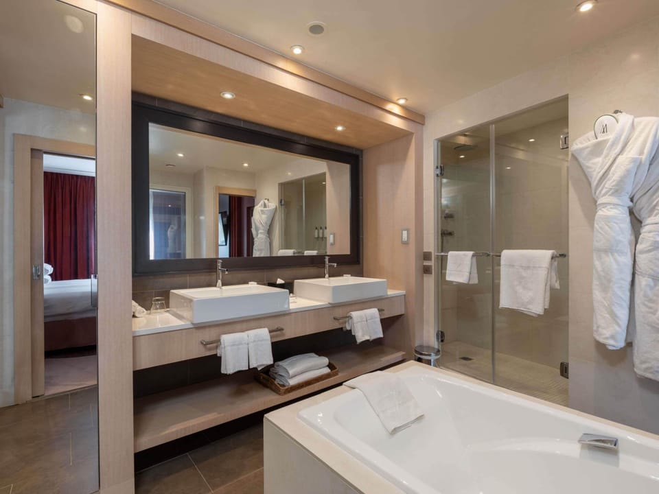 Suite, 1 King Bed (L'envol) | Premium bedding, pillowtop beds, free minibar items, in-room safe