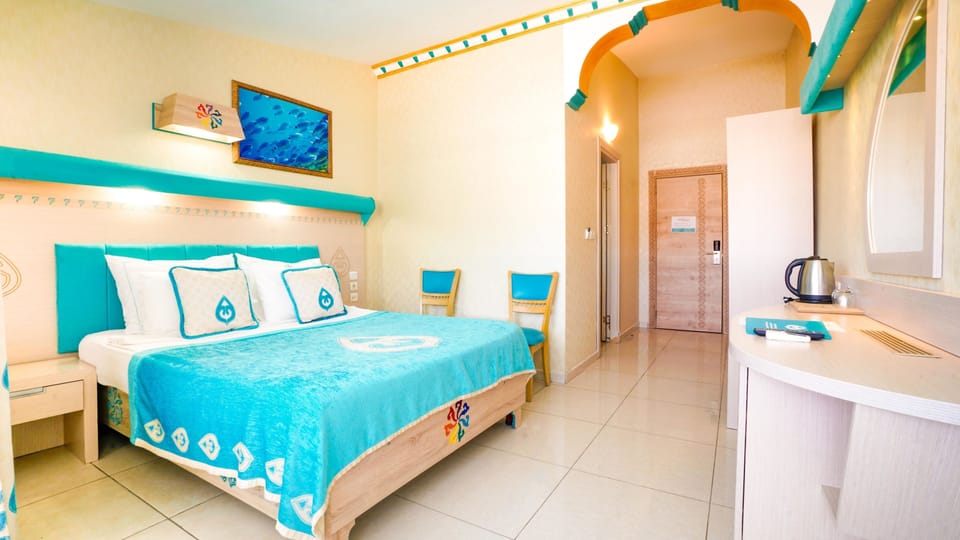 Standard Room | Minibar, in-room safe, soundproofing, bed sheets