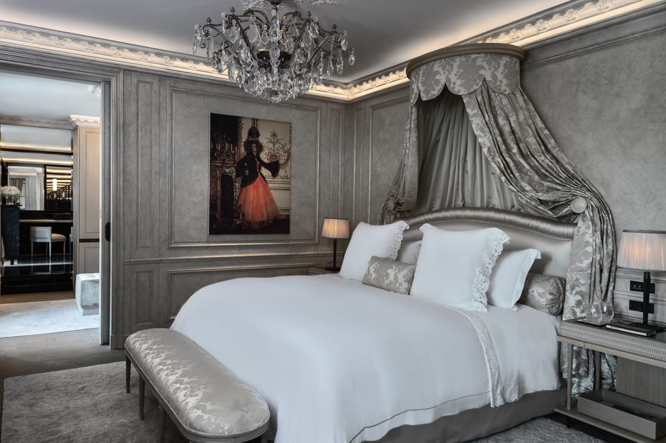 Grand Appartement Eiffel | 1 bedroom, premium bedding, minibar, in-room safe