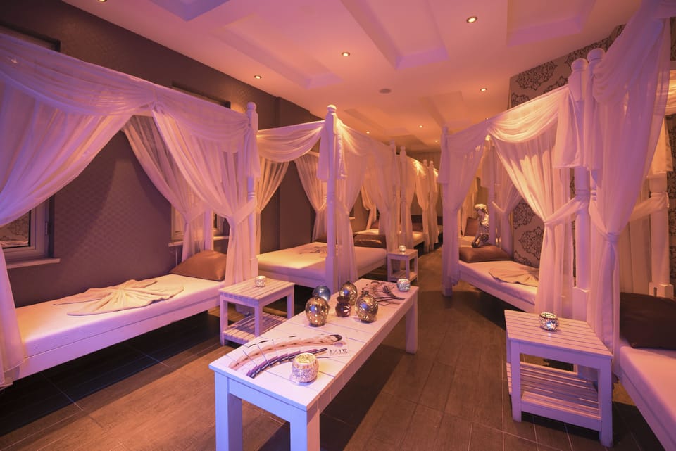 Sauna, Turkish bath, massage/treatment rooms, manicures and pedicures