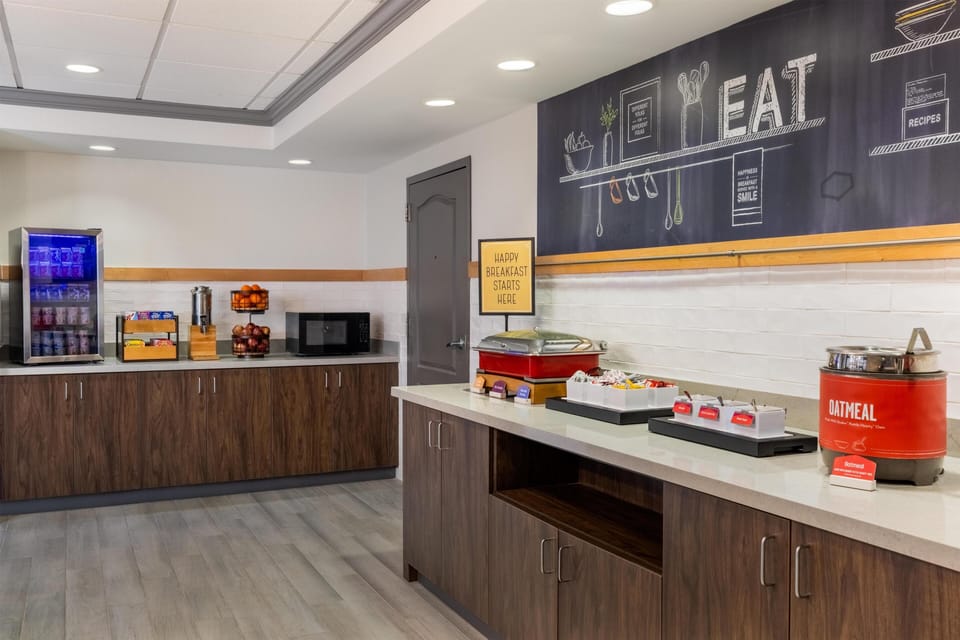 Free daily buffet breakfast