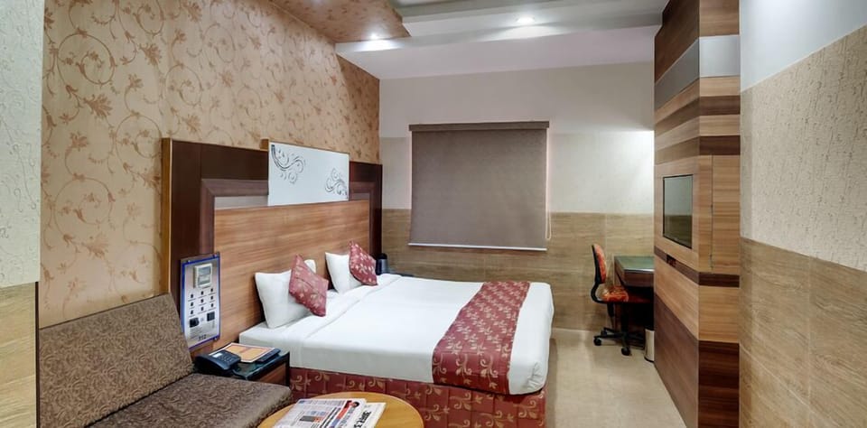 Select Comfort beds, in-room safe, free WiFi
