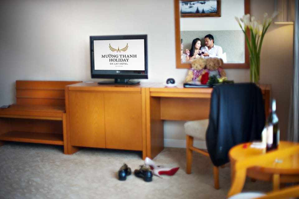 Superior Double Room | Minibar, in-room safe, desk, blackout drapes