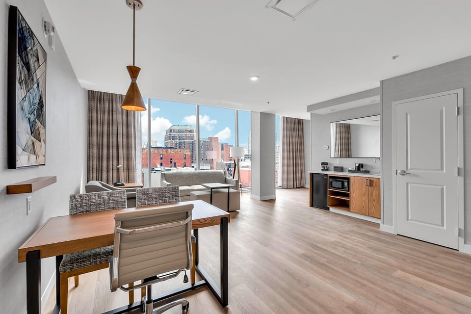 1 bedroom, in-room safe, desk, laptop workspace