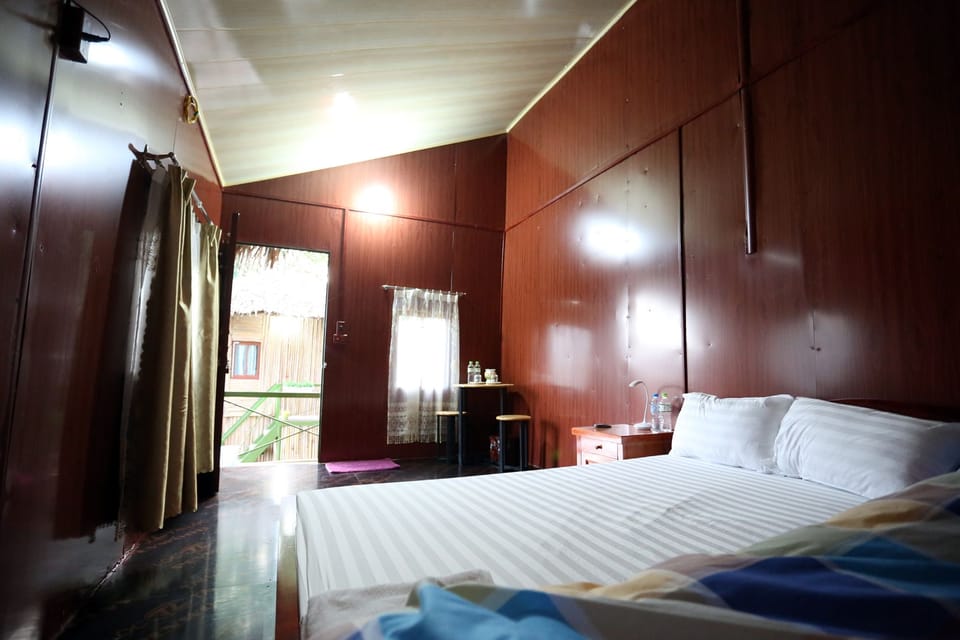 Double Bungalow | Down comforters, soundproofing, WiFi (free), individually decorated