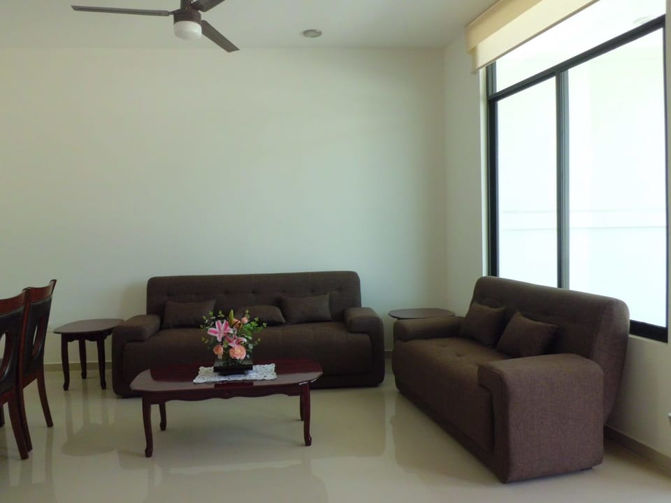 Family Condo, 2 Bedrooms | Living area