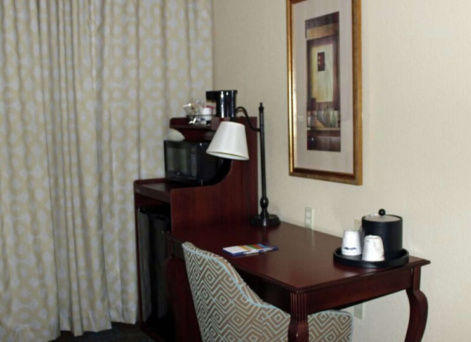 In-room safe, free cribs/infant beds, free WiFi, bed sheets