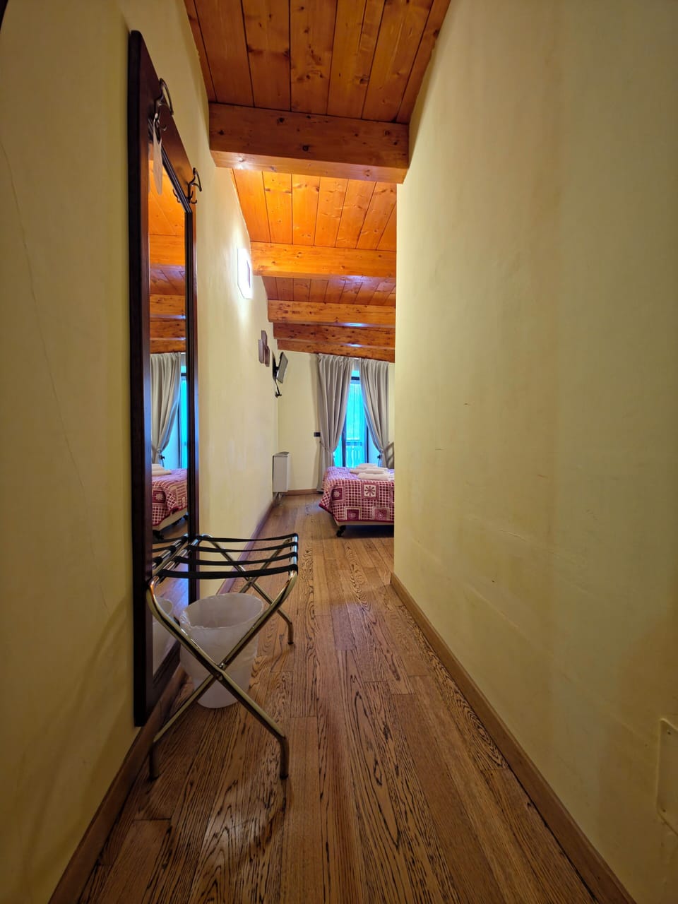 Deluxe Double or Twin Room, Mountain View | Down comforters, minibar, laptop workspace, blackout drapes