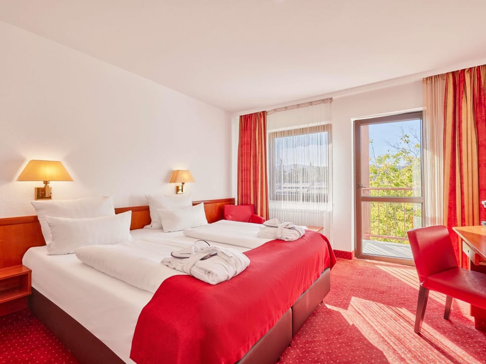 Privilege, Double Room, 1 Double Bed | Minibar, desk, free cribs/infant beds, free WiFi