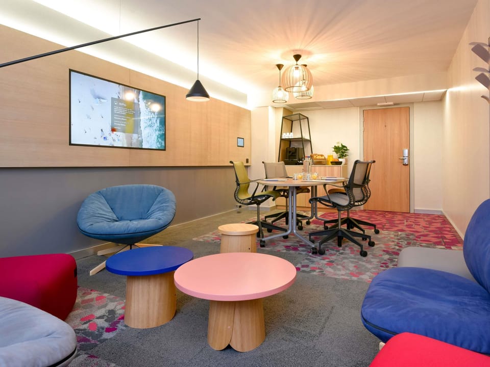 Meeting facility
