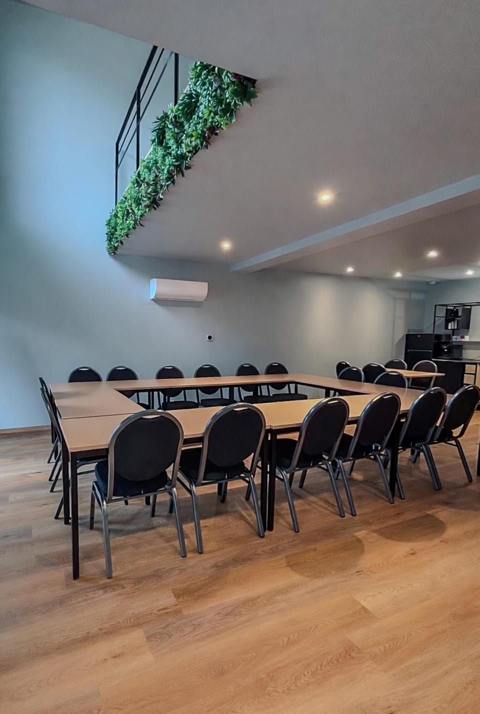 Meeting facility