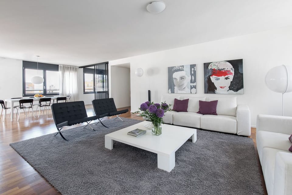 Penthouse Suite with Sauna (pets not allowed) | Living area | LCD TV