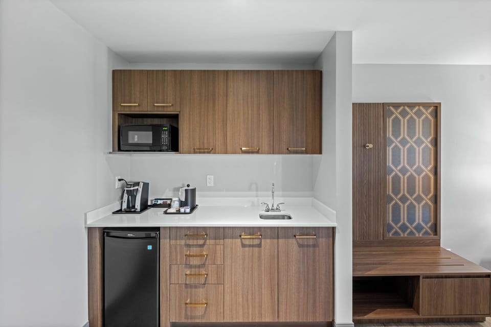 In-room safe, desk, iron/ironing board, free cribs/infant beds