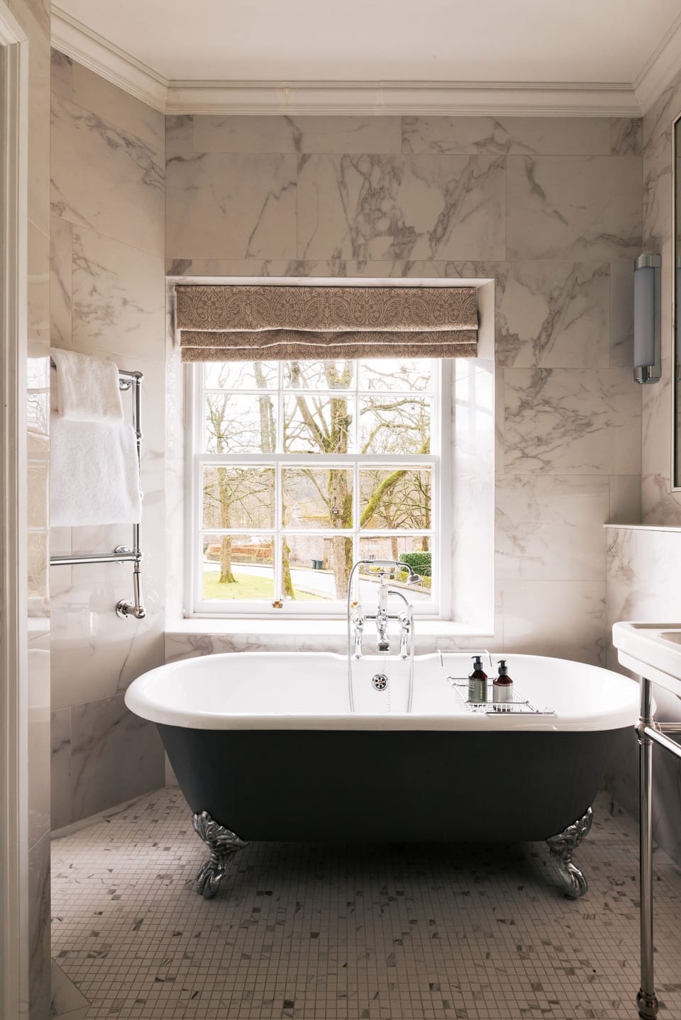 Superior Double Room | Bathroom | Free toiletries, towels