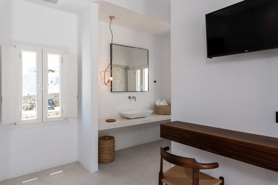 Double Room, Pool View | Premium bedding, pillowtop beds, in-room safe, desk
