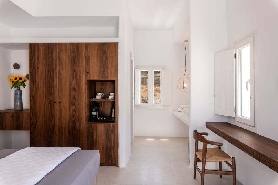 Double Room, Pool View | Premium bedding, pillowtop beds, in-room safe, desk