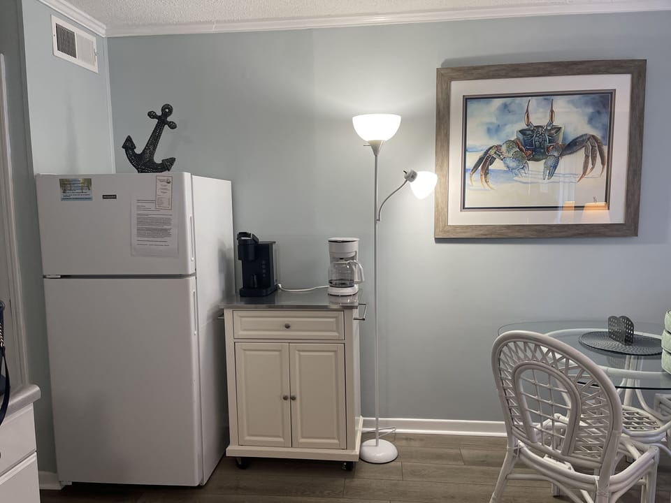 Keurig and regular coffee pot
Refrigerator with ice maker