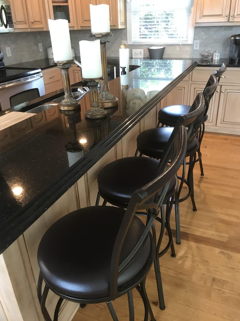4 Barstools for eating at the Kitchen Island