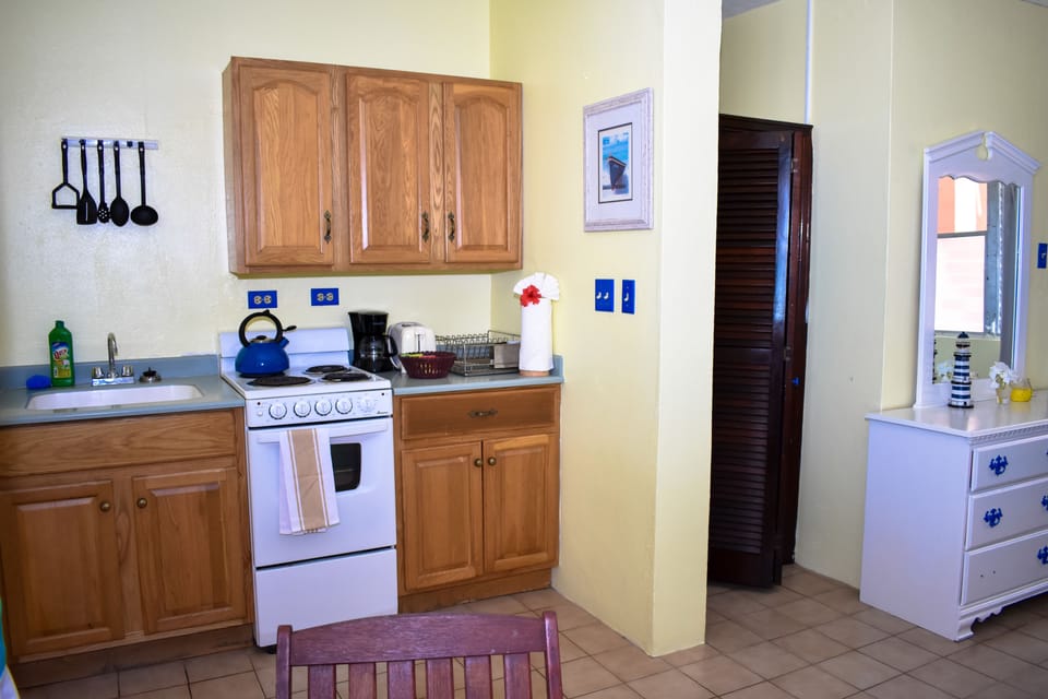 Standard Room, 2 Double Beds, Beachside | Private kitchenette | Coffee/tea maker, fridge