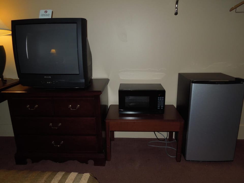 In-room safe, desk, WiFi (free), alarm clocks