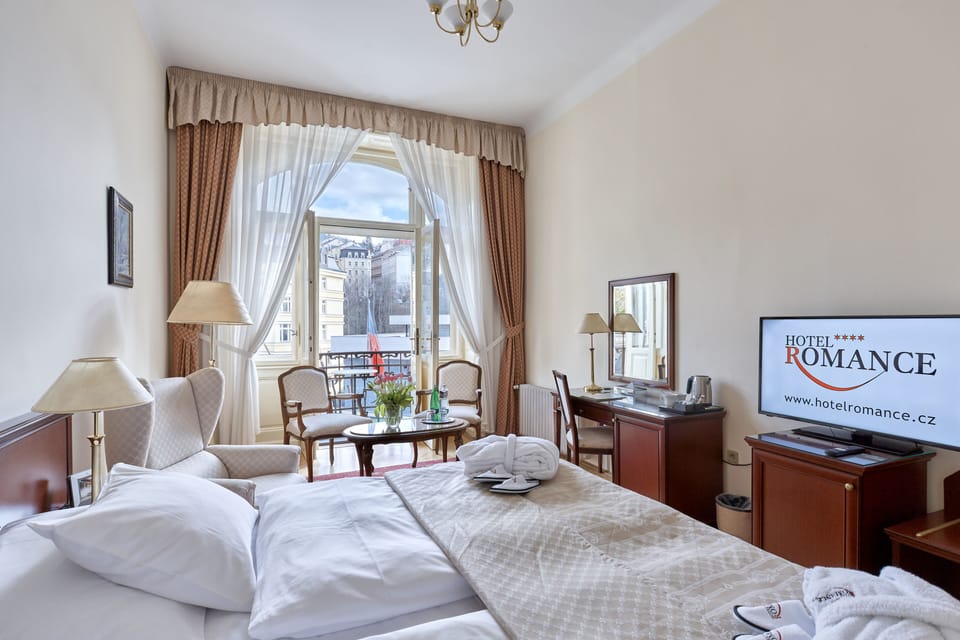 Deluxe Double Room, Balcony, City View | Hypo-allergenic bedding, minibar, in-room safe, desk