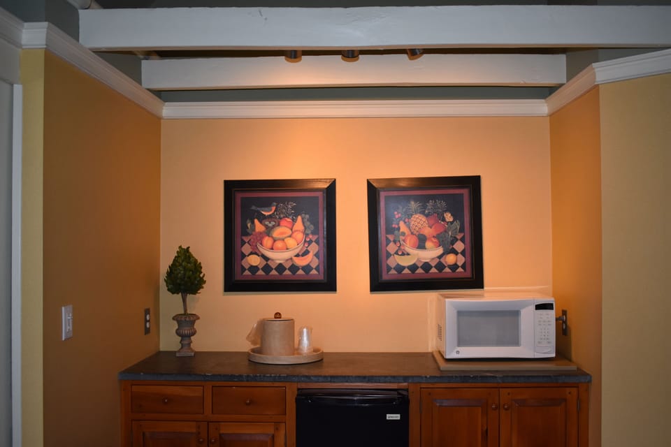 Grand Suite, 1 King Bed, River View (No Pets Allowed) | Room amenity