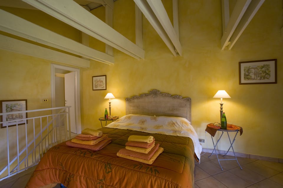 Apartment, 2 Bedrooms (OLTRE) | Free WiFi, bed sheets
