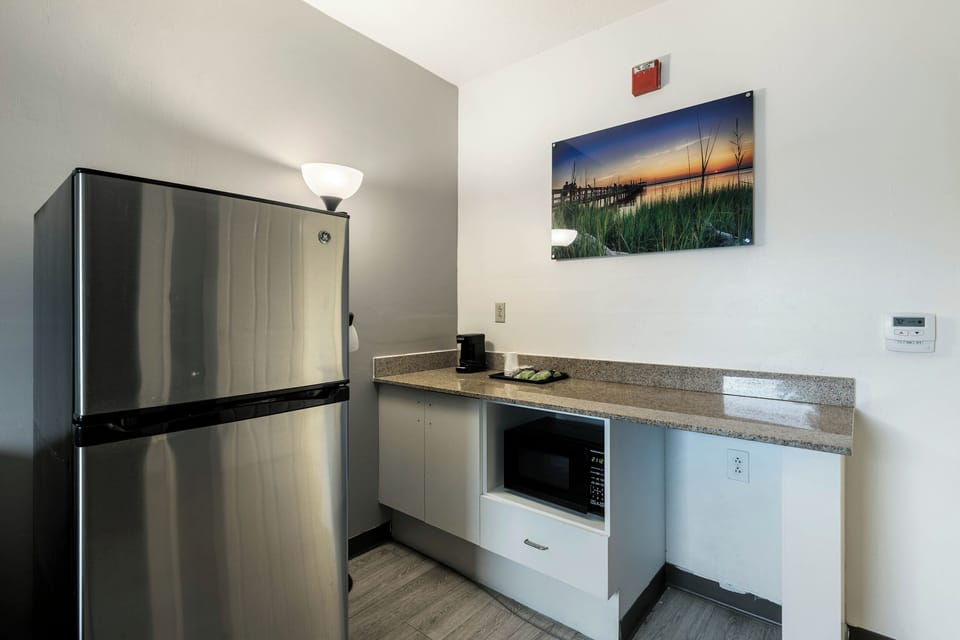 Desk, iron/ironing board, WiFi (free), individually furnished