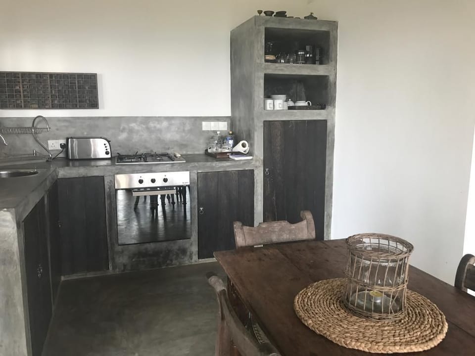 Superior Penthouse, Multiple Beds, Smoking, Ocean View | Minibar, in-room safe, desk, free WiFi