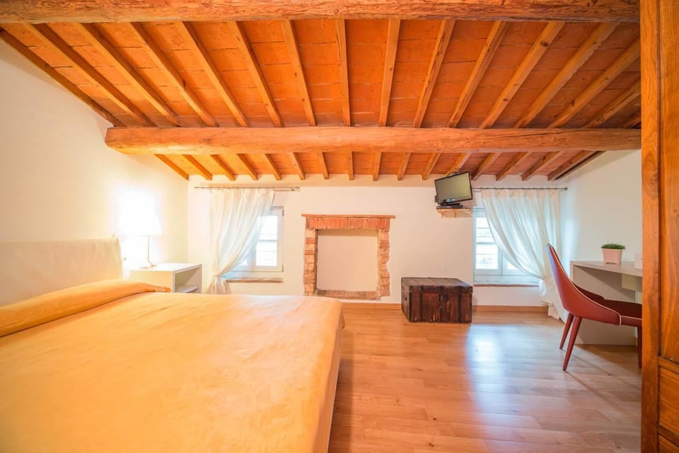 Triple Room | 1 bedroom, desk, free WiFi, bed sheets