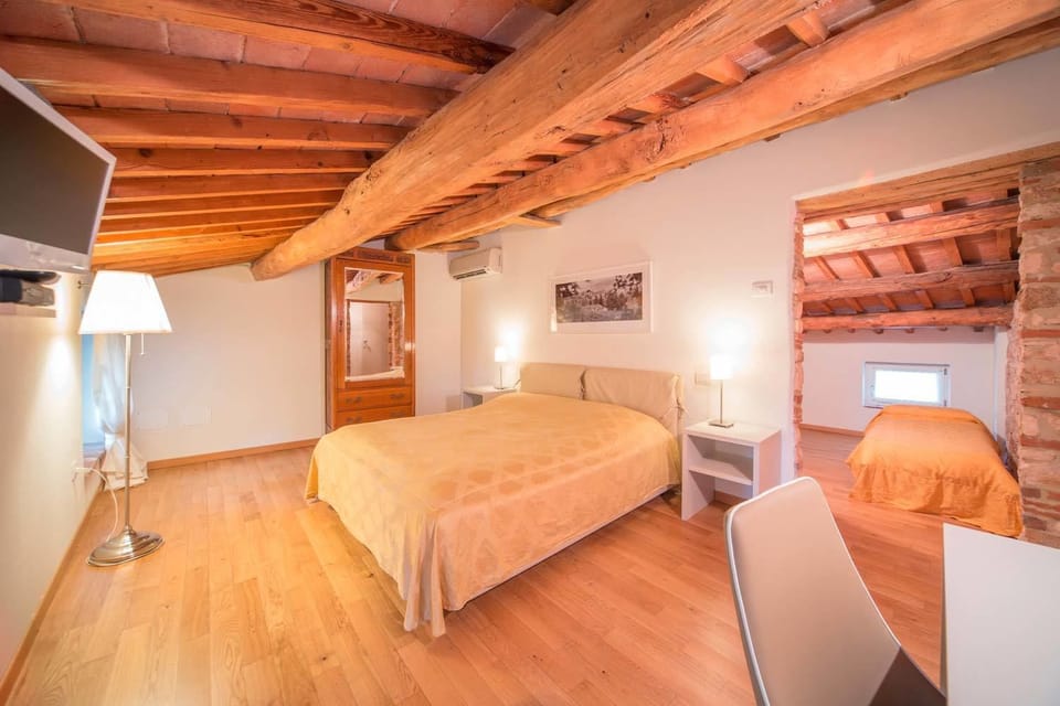 Double Room | 1 bedroom, desk, free WiFi, bed sheets