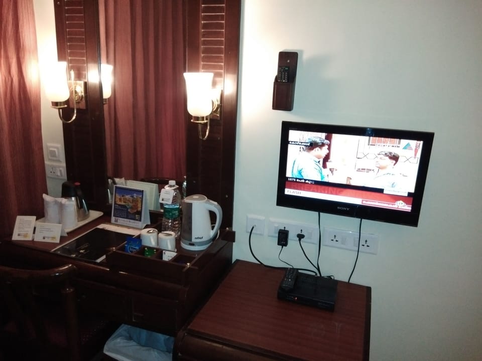 Superior Room | In-room safe, iron/ironing board, bed sheets, wheelchair access