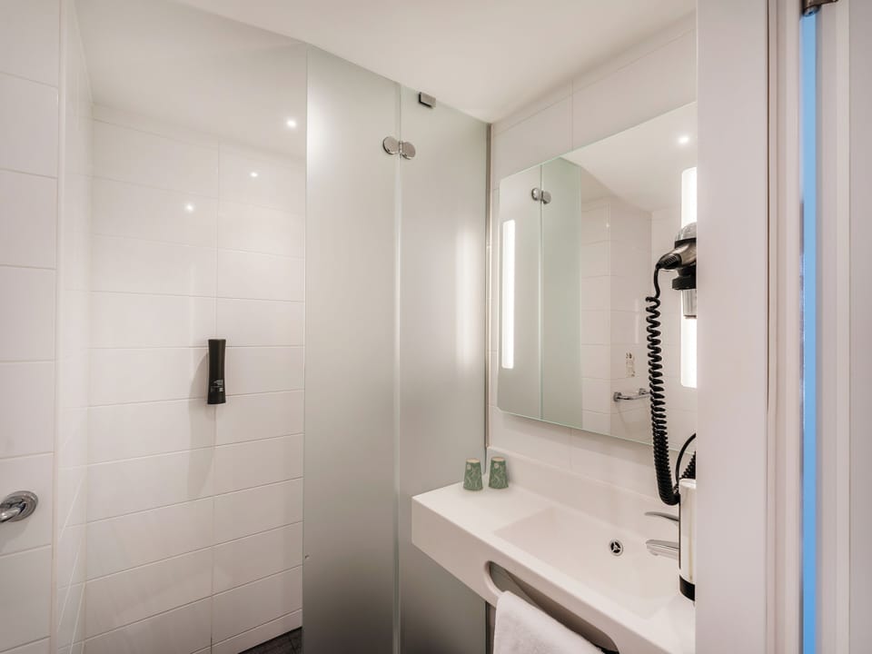 Premium bedding, desk, soundproofing, iron/ironing board