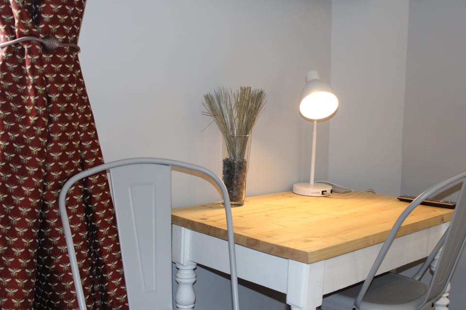 Family Room | Desk, free cribs/infant beds, free WiFi, bed sheets