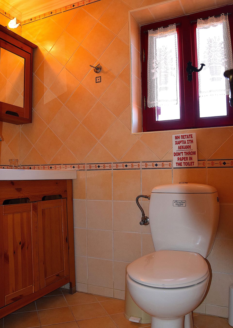 Apartment (Iliofotisti) | Bathroom | Shower, hair dryer, towels